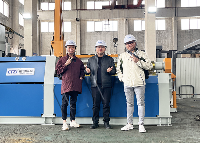 菲律宾客户莅临亚搏平台-亚搏网页版
考察——全自动四辊卷板机
